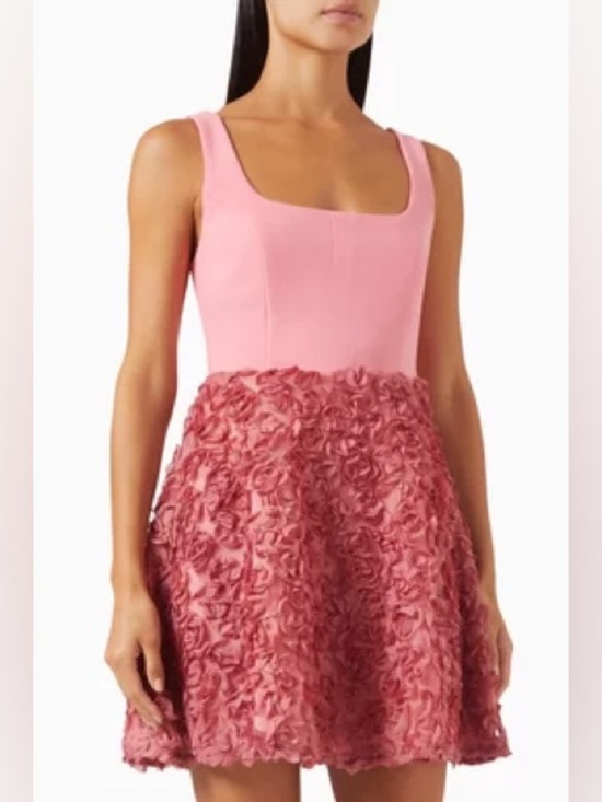 Elliatt Dresses & Skirts - NWT Elliatt Admiration Dress Pink Floral Textured A-Line Skirt Mini S